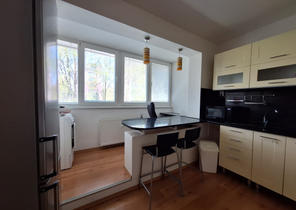 Na prenájom kompletne zariadený 1 - izbový byt v Žiline