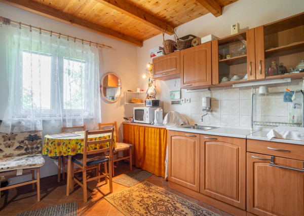 Na predaj rekreačný pozemok so záhradnou chatou v Stupave