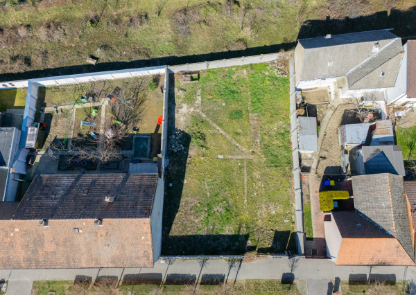 Na predaj rovinatý pozemok na výstavbu v Piešťanoch