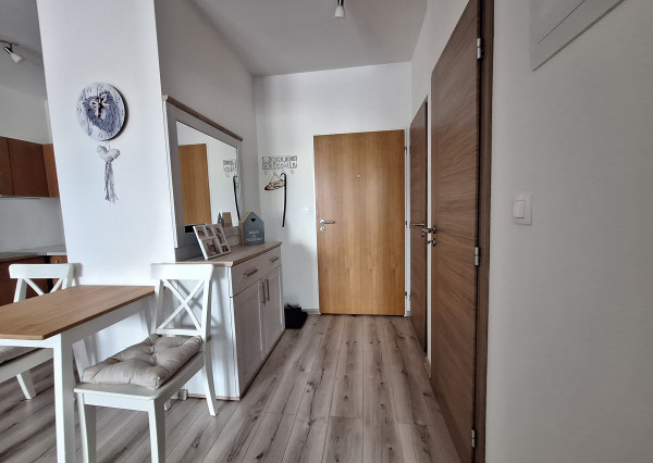 Na prenájom kompletne zariadený 2-izbový byt v Žiline