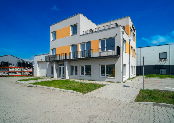 Na predaj 3-podlažná polyfunkcia na Zavarskej ulici v Trnave