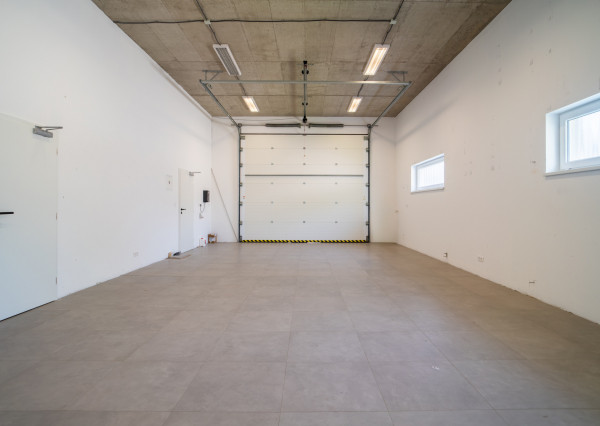 Na predaj 3-podlažná polyfunkcia na Zavarskej ulici v Trnave