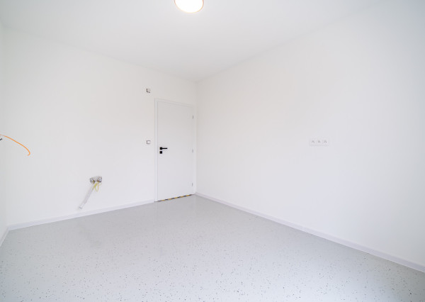 Na prenájom komerčné priestory v centre obce Veľké Leváre