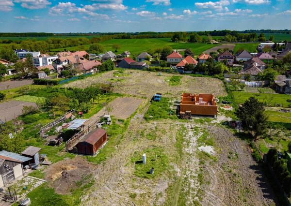 Na predaj 4-izbový dvojdom v obci Jelka, Čerešňová alej