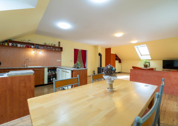 Na predaj rekreačný rezort v chránenej oblasti Bielych Karpát