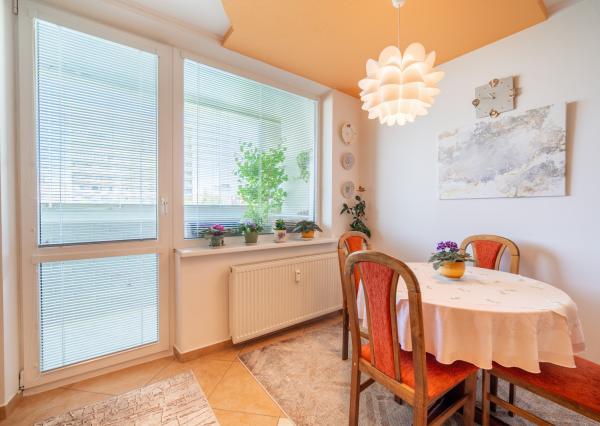 REZERVOVANÉ - Na predaj priestranný 2-izbový byt v Bratislave