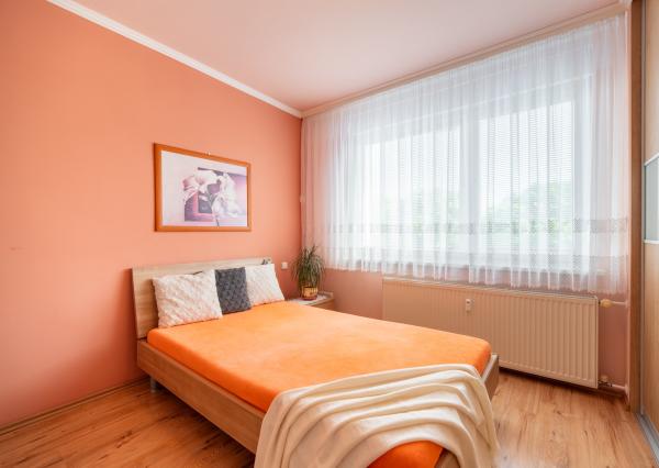 REZERVOVANÉ - Na predaj priestranný 2-izbový byt v Bratislave