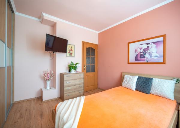 REZERVOVANÉ - Na predaj priestranný 2-izbový byt v Bratislave