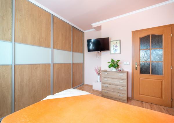 REZERVOVANÉ - Na predaj priestranný 2-izbový byt v Bratislave