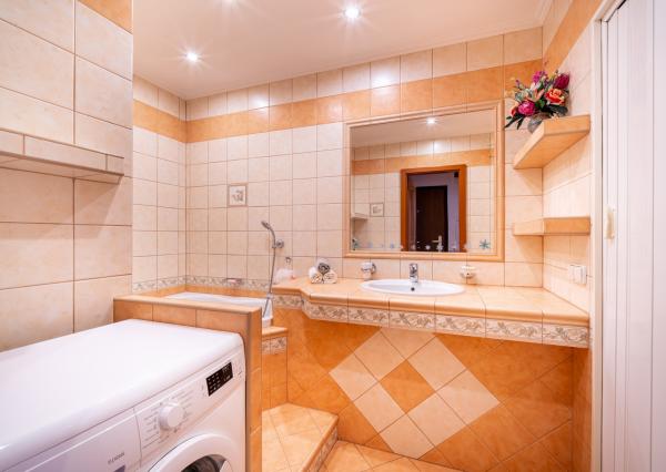 REZERVOVANÉ - Na predaj priestranný 2-izbový byt v Bratislave