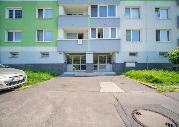 REZERVOVANÉ - Na predaj priestranný 2-izbový byt v Bratislave