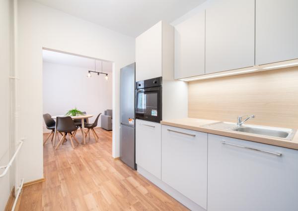 Na prenájom 3-izbový byt v Bratislave-Nové Mesto