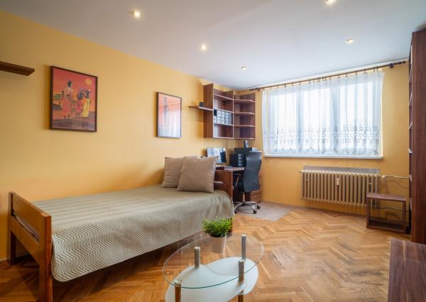 Na predaj 2-izbový byt s balkónom po kompletnej rekonštrukcii v Ružinove