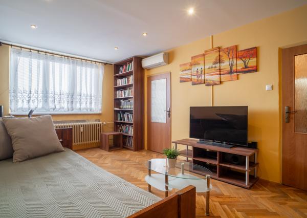 Na predaj 2-izbový byt s balkónom po kompletnej rekonštrukcii v Ružinove