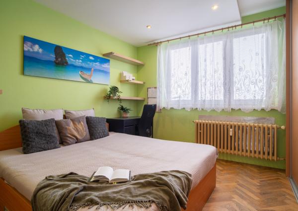 Na predaj 2-izbový byt s balkónom po kompletnej rekonštrukcii v Ružinove