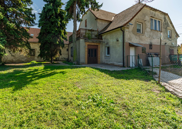 REZERVOVANÉ:Na predaj historický dom s potenciálom pre podnikanie v centre Dunajskej Lužnej