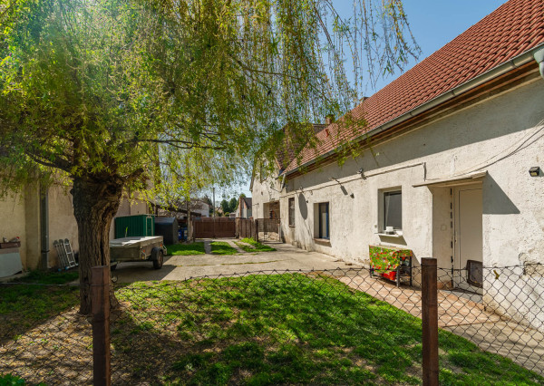 REZERVOVANÉ:Na predaj historický dom s potenciálom pre podnikanie v centre Dunajskej Lužnej