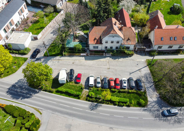 REZERVOVANÉ:Na predaj historický dom s potenciálom pre podnikanie v centre Dunajskej Lužnej
