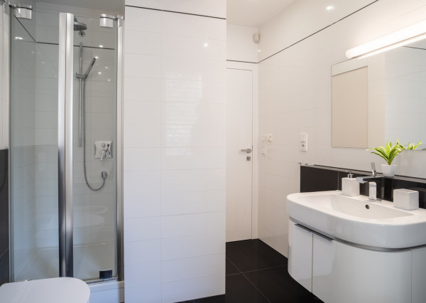 Na predaj priestranný 4-izbový byt pod hradom v centre Bratislavy