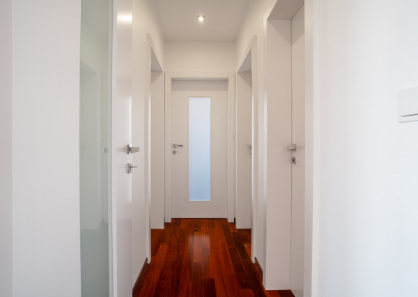 Na predaj priestranný 4-izbový byt pod hradom v centre Bratislavy