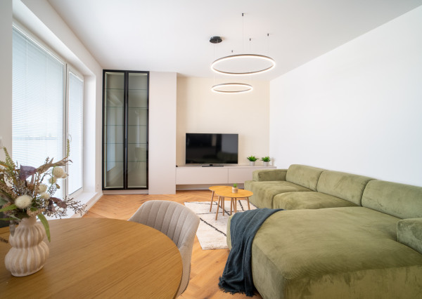 Na prenájom kompletne zariadený 2-izbový byt v Stupave