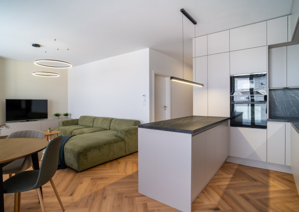 Na prenájom kompletne zariadený 2-izbový byt v Stupave