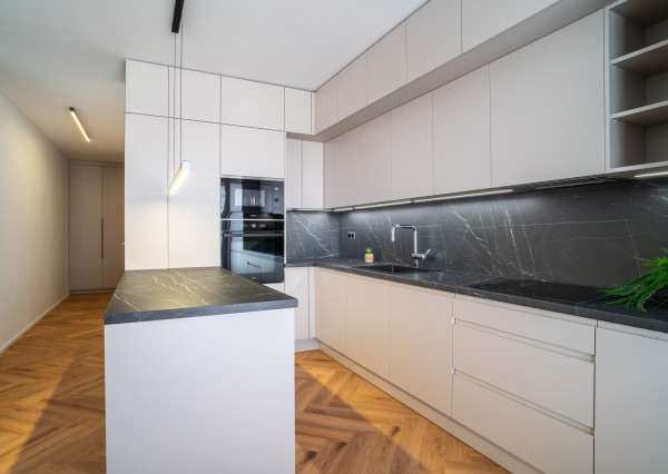 Na prenájom kompletne zariadený 2-izbový byt v Stupave