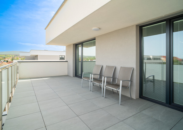 Na prenájom kompletne zariadený 2-izbový byt v Stupave