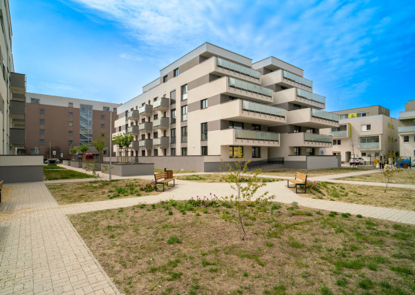 Na prenájom kompletne zariadený 2-izbový byt v Stupave