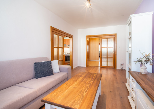 Na prenájom 2-izbový byt na Píniovej ulici v Bratislave