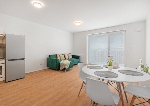 REZERVOVANÉ: Na prenájom 2-izbový byt s balkónom a garážovým státím v projekte MIKO, Trnava