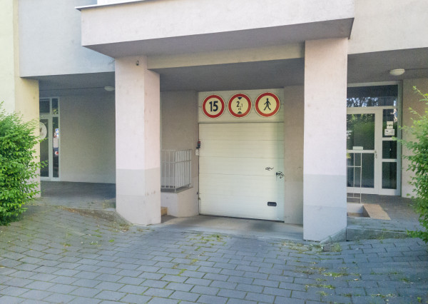 Na prenájom garážové státie v Šamoríne