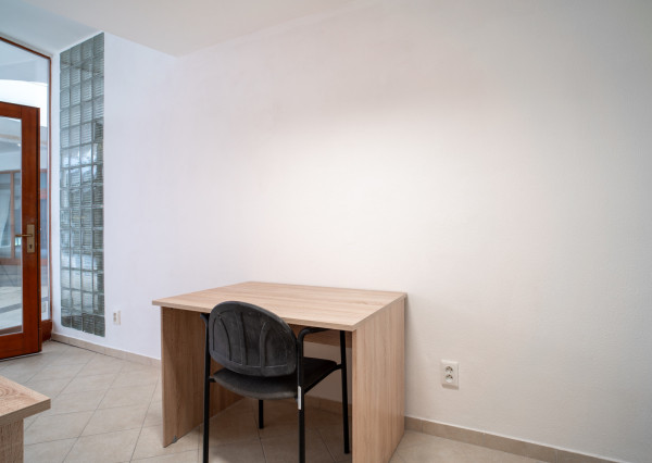 Na prenájom obchodný priestor v centre Bratislavy