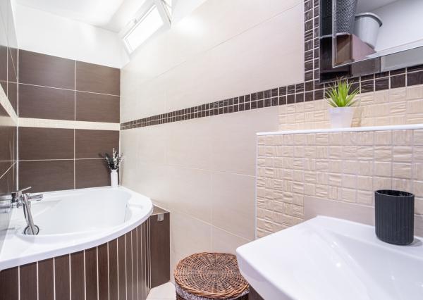 Na predaj kompletne zrekonštruovaný 3-izbový byt v Chtelnici