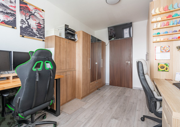 REZERVOVANÉ - Na predaj priestranný 4-izbový byt vo vyhľadávanej lokalite blízko centra Bratislavy