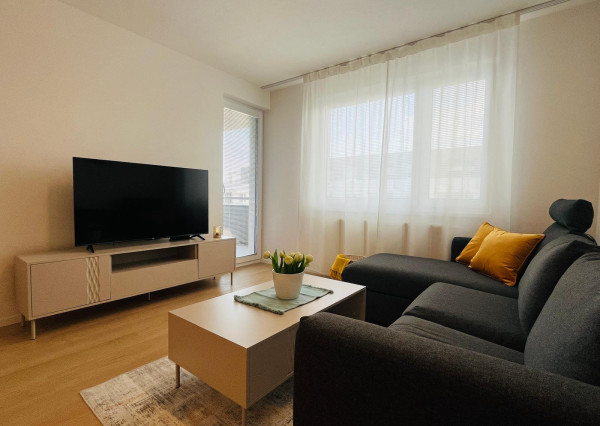 Na prenájom 2-izbový byt v atraktívnej lokalite- Halalovka