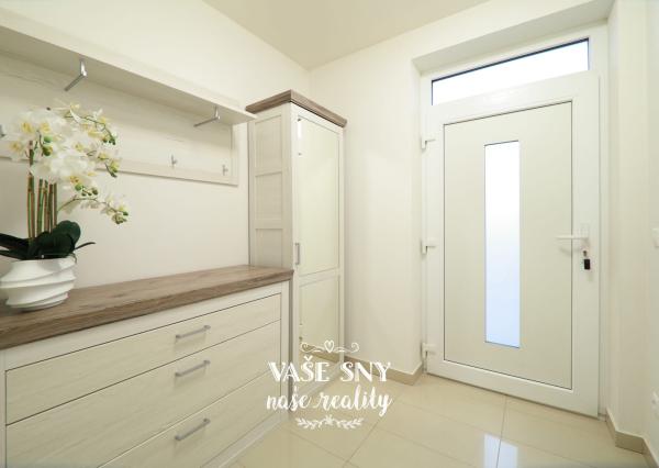 REZERVOVANÉ: Na predaj vkusne zariadená novostavba v Trenčíne - Zamarovce