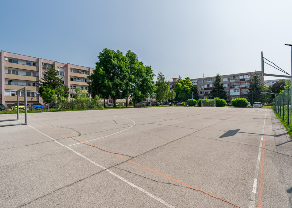 Na prenájom moderný 3 -izbový byt v Senci