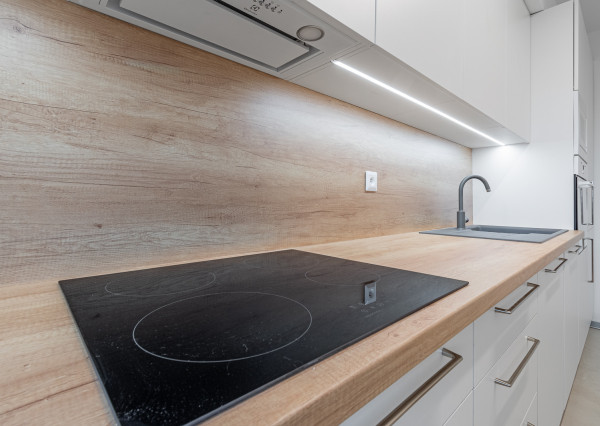 ZNÍŽENÁ CENA:Na predaj 2-izbový byt s loggiou na Miletičovej ulici v Bratislave