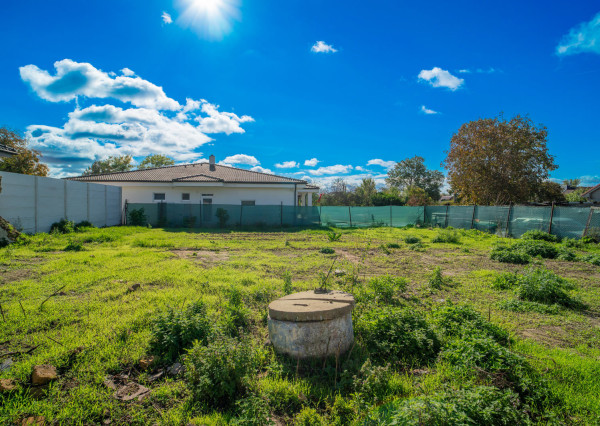 REZERVOVANÉ:Na predaj pozemok so stavebným povolením a projektom k rodinnému domu v obci Vysoká pri Morave