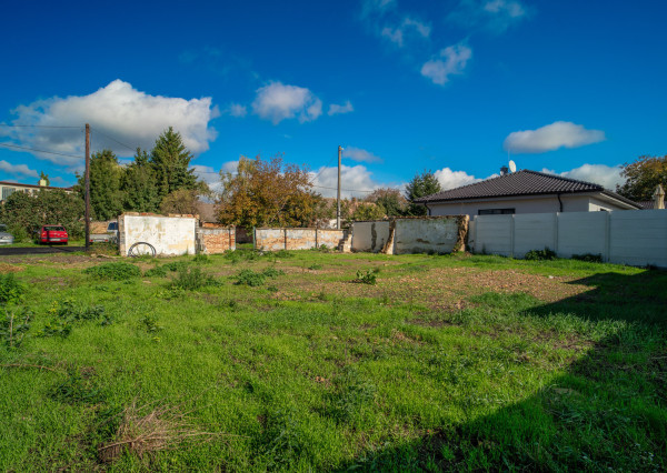 REZERVOVANÉ:Na predaj pozemok so stavebným povolením a projektom k rodinnému domu v obci Vysoká pri Morave