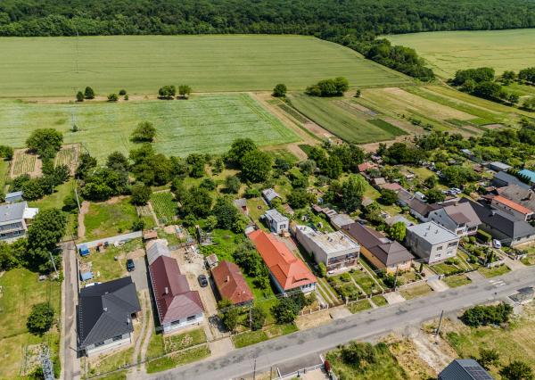 Na predaj obrovský pozemok v obci Moravany-Lučkovce v okrese Michalovce.