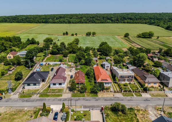 Na predaj obrovský pozemok v obci Moravany-Lučkovce v okrese Michalovce.