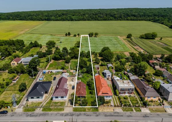 Na predaj obrovský pozemok v obci Moravany-Lučkovce v okrese Michalovce.