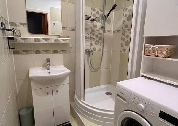 Na prenájom pekný 1-izbový byt s veľkou loggiou v obľúbenej časti Dúbravky