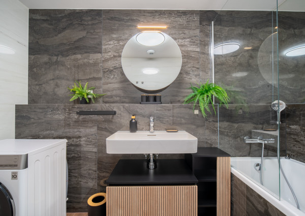 Na prenájom 2-izbový byt so šatníkom v Eurovea Tower – Bratislava