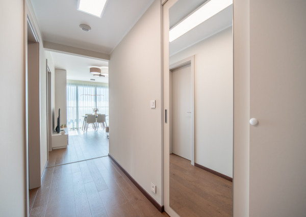 Na prenájom 2-izbový byt so šatníkom v Eurovea Tower – Bratislava