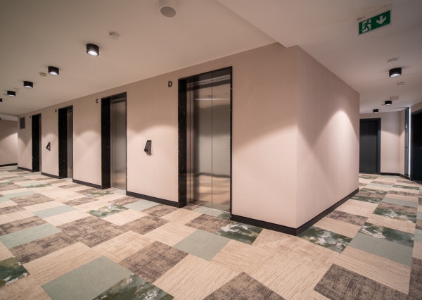 Na prenájom 2-izbový byt so šatníkom v Eurovea Tower – Bratislava