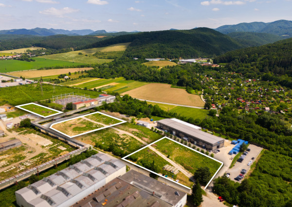 Na predaj priemyselný pozemok v lokalite- Dubnica nad Váhom, areál ZŤS