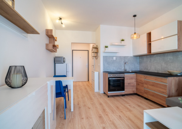 Na prenájom útulný 1-izbový byt v Bratislave - Labutia ulica